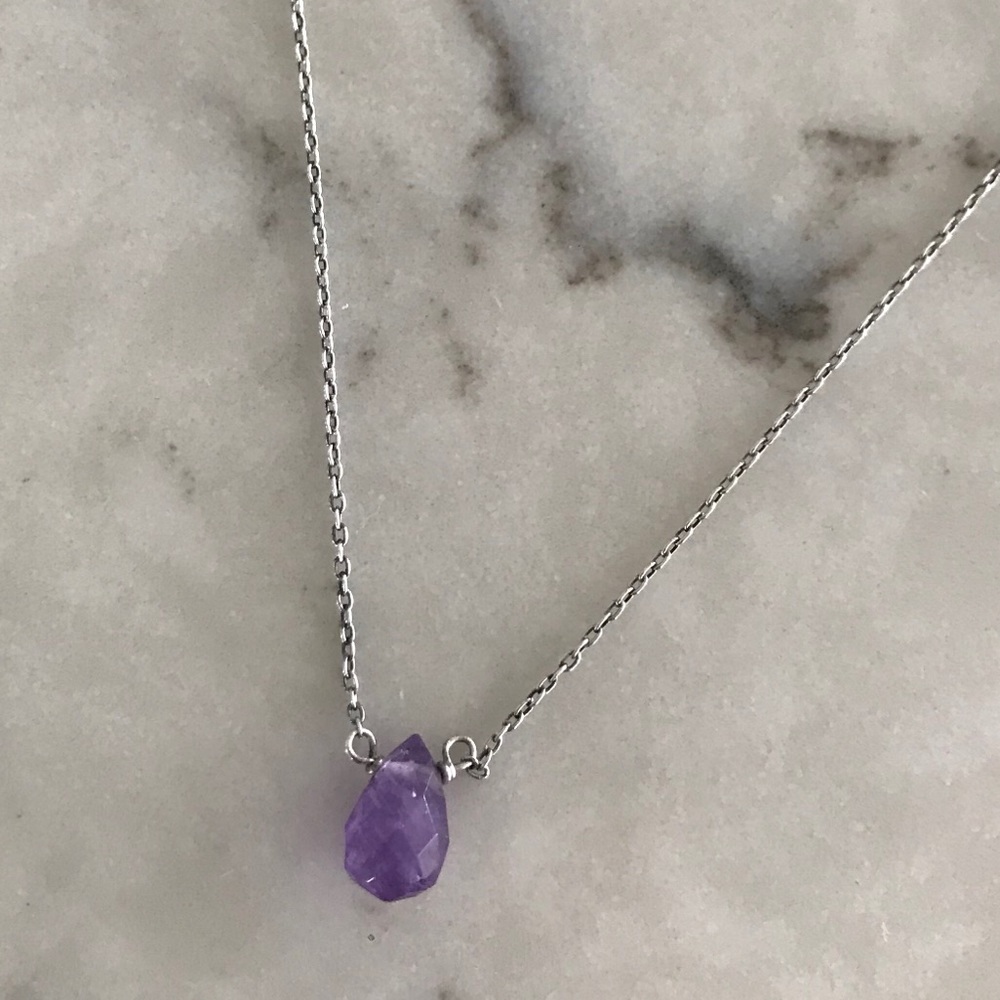 Silver necklace with purple amethyst charm
